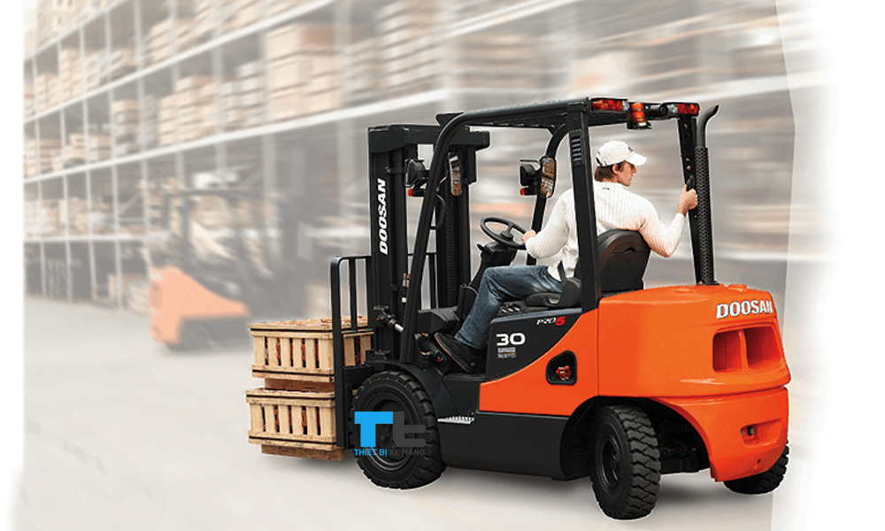 Xe nâng dầu 3 tấn Doosan nhập khẩu Hàn Quốc